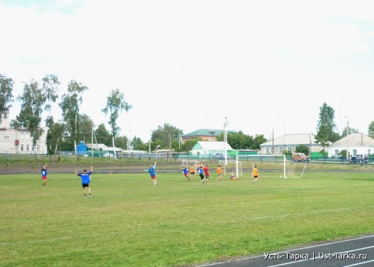 Футбол в Усть-Тарке