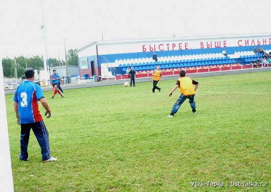 Футбол в Усть-Тарке